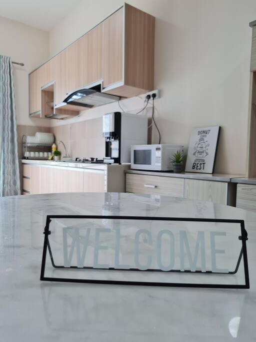 3Storey House 13Pax Family Suite 바얀레파스 외부 사진
