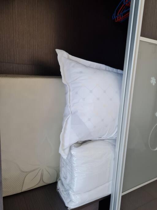3Storey House 13Pax Family Suite 바얀레파스 외부 사진