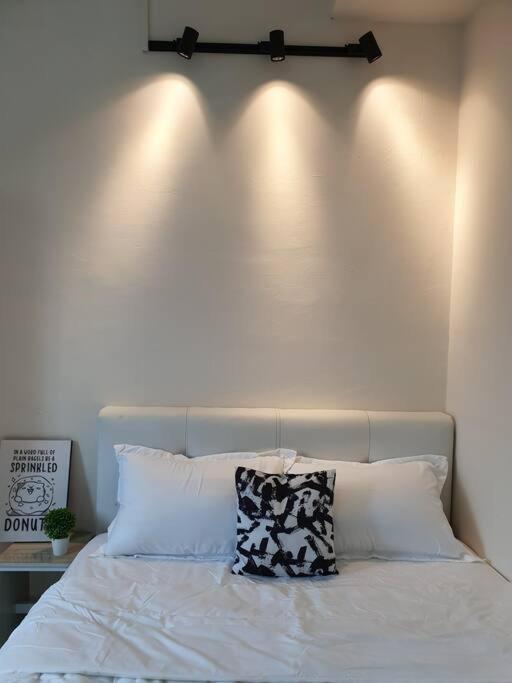3Storey House 13Pax Family Suite 바얀레파스 외부 사진