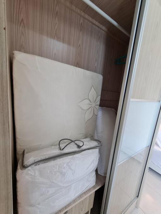 3Storey House 13Pax Family Suite 바얀레파스 외부 사진